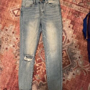 Stylish Light Blue Skinny Jeans with Distressed Detail